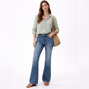 AMERICAN EAGLE Low Rise Flare Next Level Stretch Jeans 8